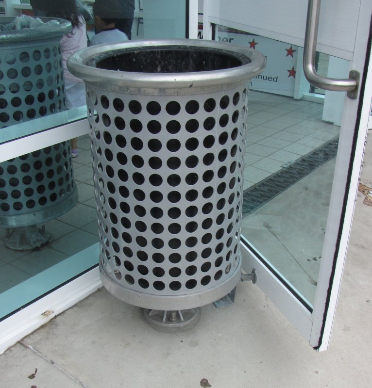 garbage-bins-trash-bin-liners-cabinet-liners-poly-bins-by